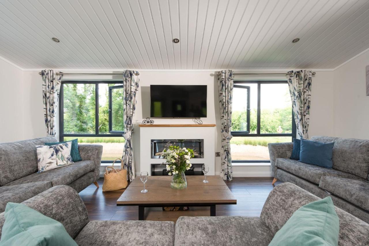 Lilac Lodge, 22 Roadford Lake Lodges 리프턴 외부 사진