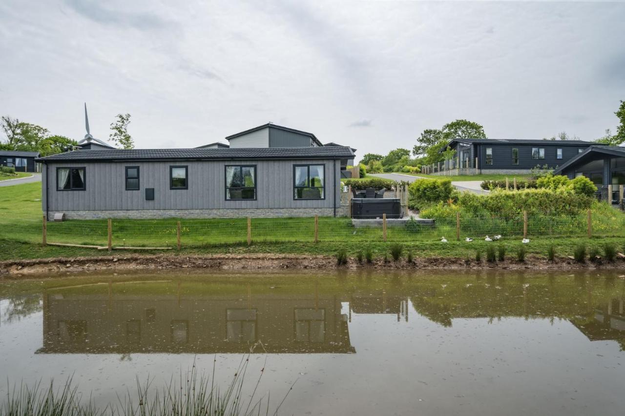 Lilac Lodge, 22 Roadford Lake Lodges 리프턴 외부 사진