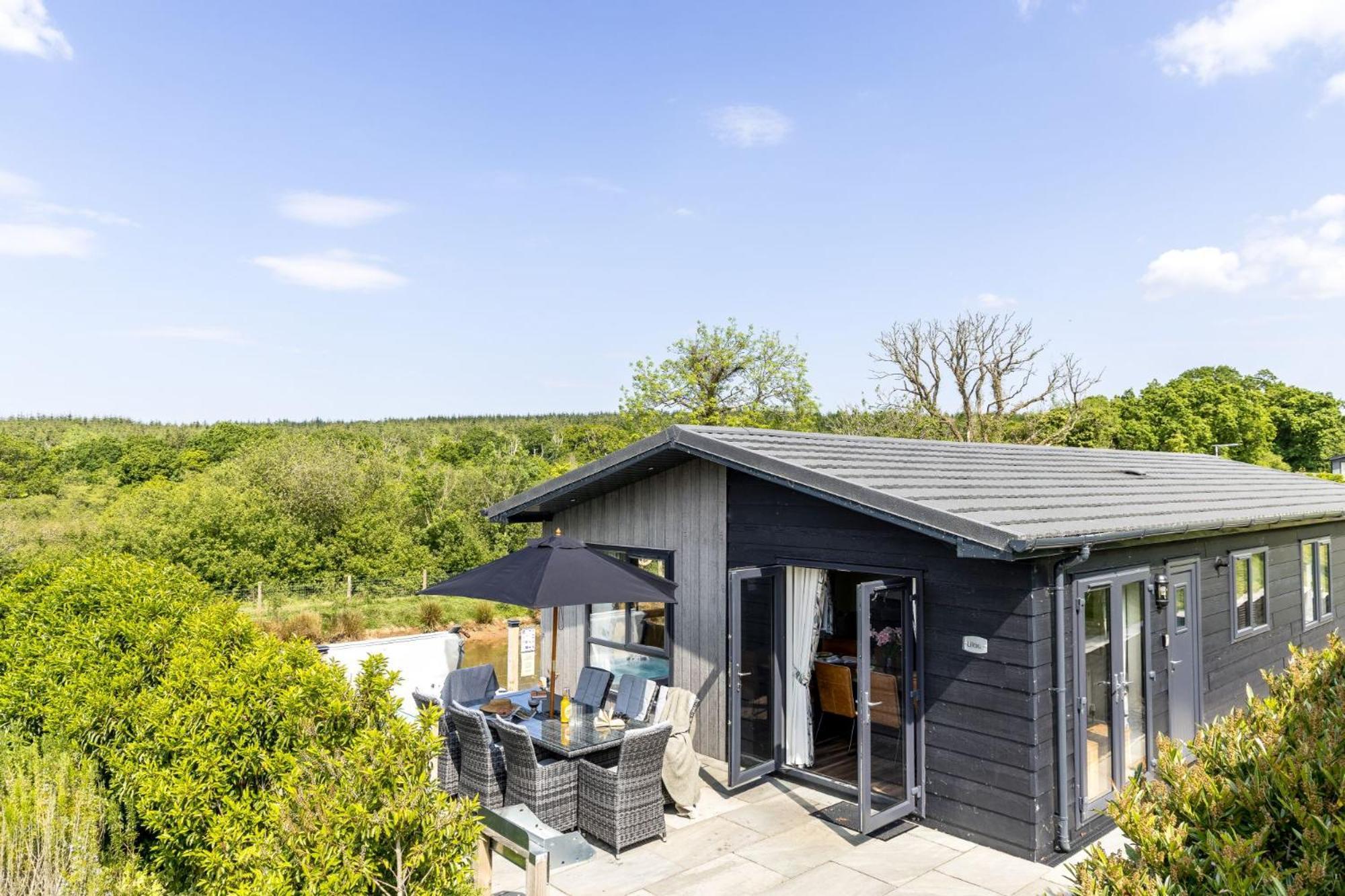 Lilac Lodge, 22 Roadford Lake Lodges 리프턴 외부 사진