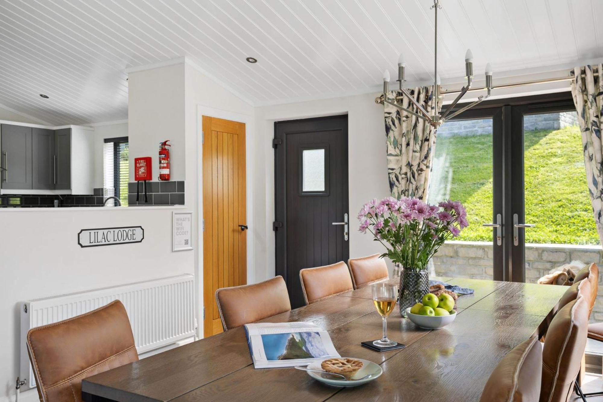 Lilac Lodge, 22 Roadford Lake Lodges 리프턴 외부 사진